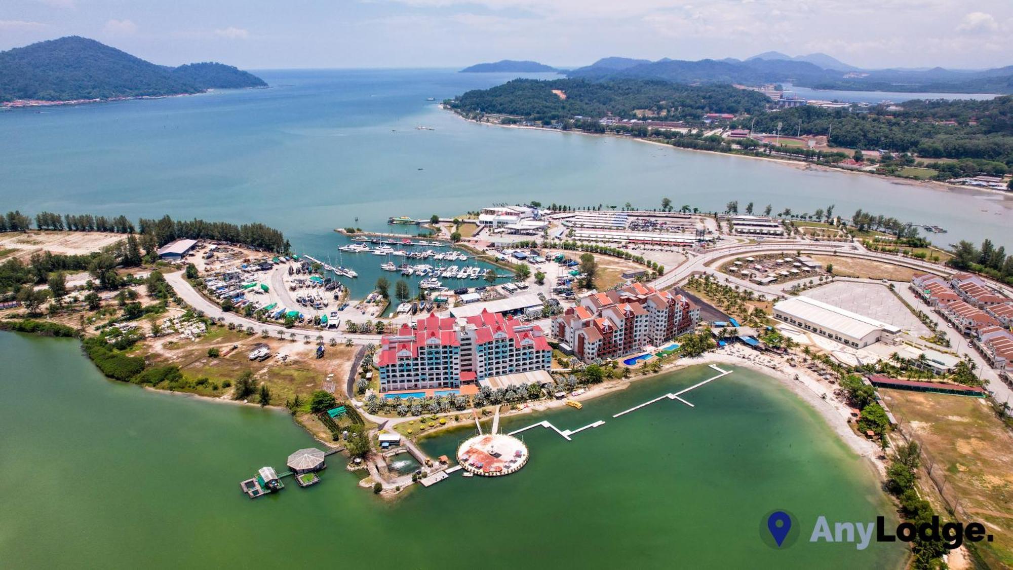 Anylodge Waterfront Marina Island Pangkor Lumut Exterior foto