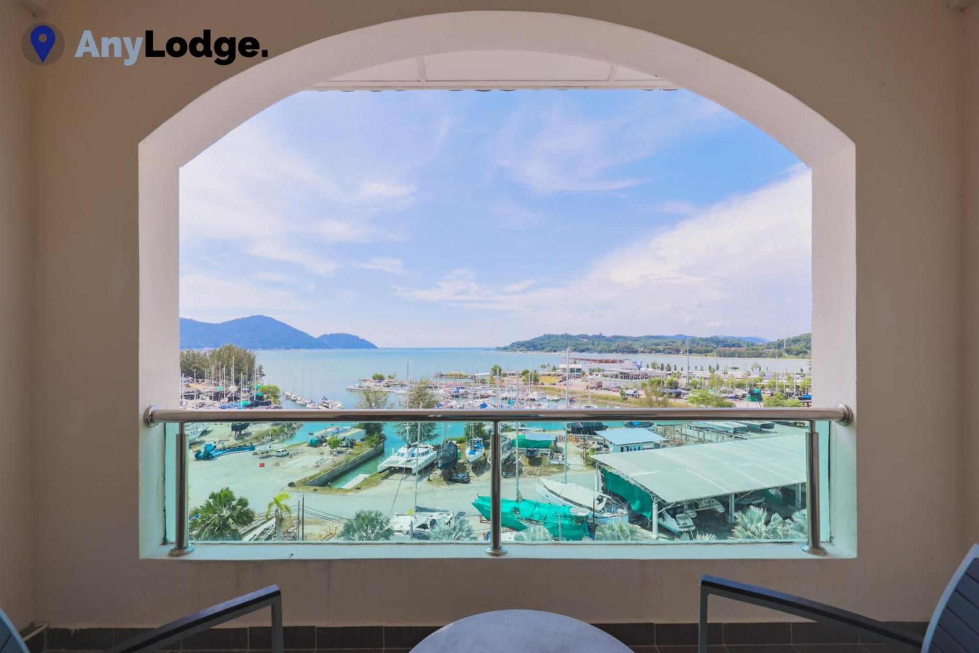 Anylodge Waterfront Marina Island Pangkor Lumut Quarto foto